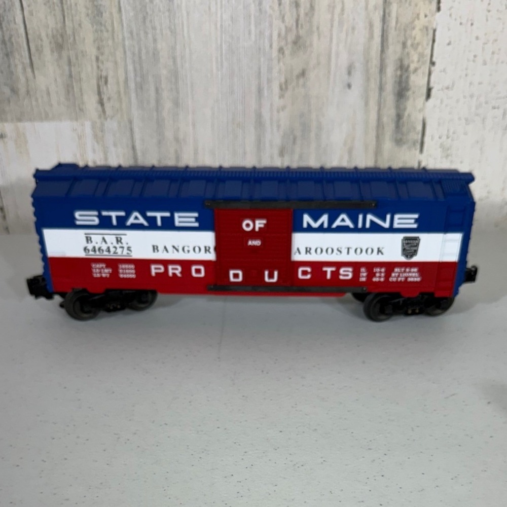 Lionel 6-19285 Bangor and Aroostook State of Maine Boxcar O Gauge Red White Blue